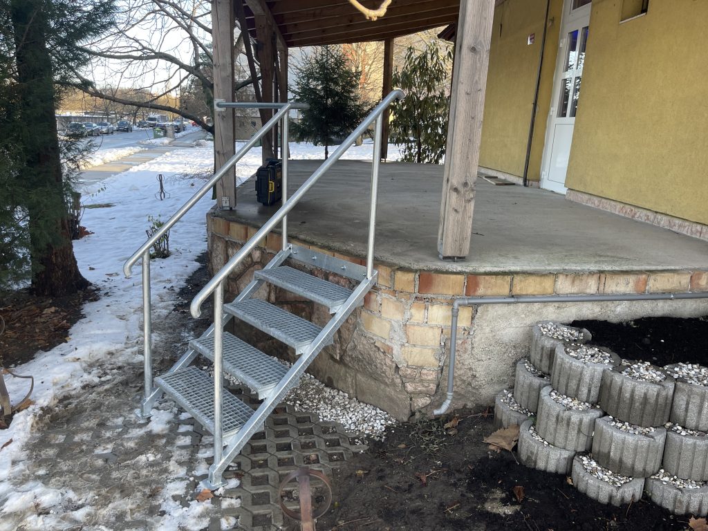 Fém lépcső gyártása szerkezetlakatos munkával